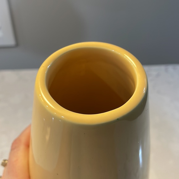 Ceramic accent vase; canary yellow; perfect condition - Picture 2 of 7